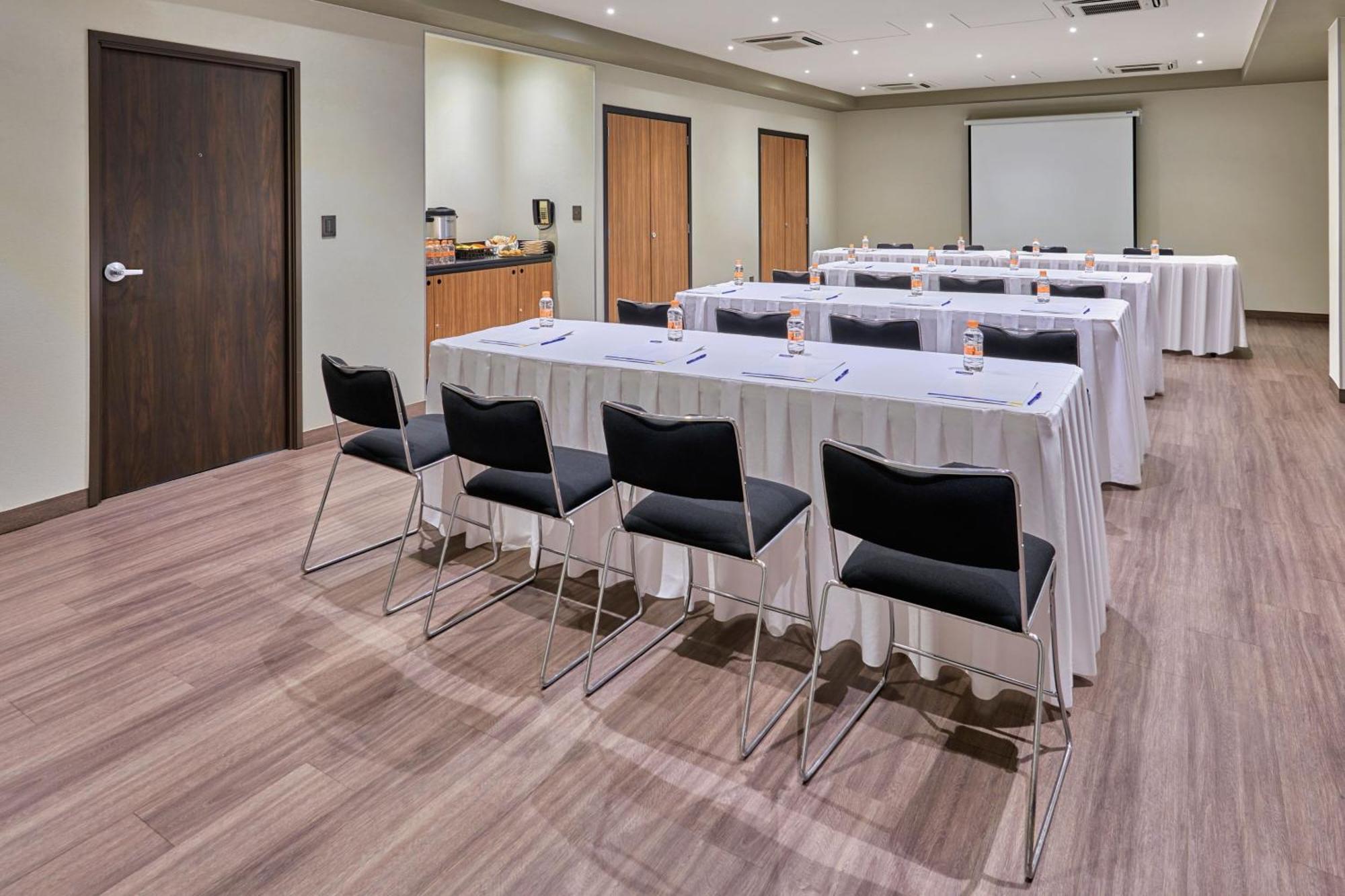 City Express By Marriott Piedras Negras Exterior photo